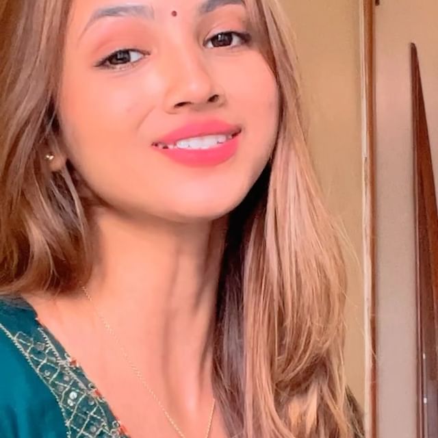 Lovely- Modelling aur Theatre Artist