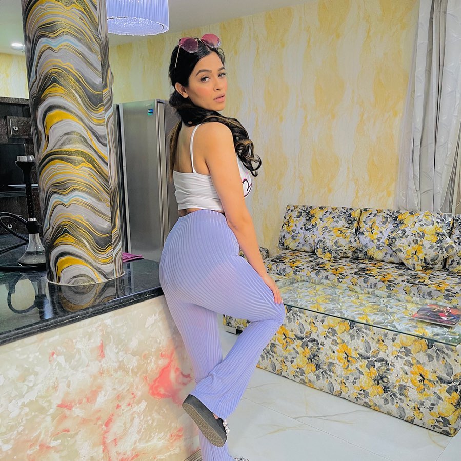 Madhu- Shehed ki tarah meethi